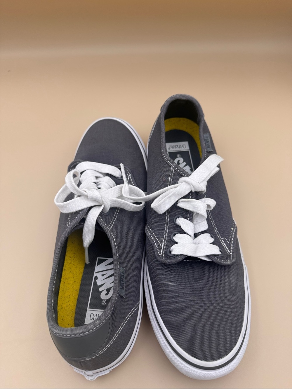 Vans Women’s Classic Gray Canvas Low-Top Ortholite Sneakers size: 9 - Picture 4 of 8